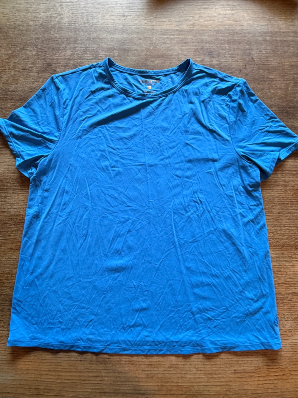 Lilly Pulitzer luxeletic Short Sleeve Crew Tee in Bright Blue